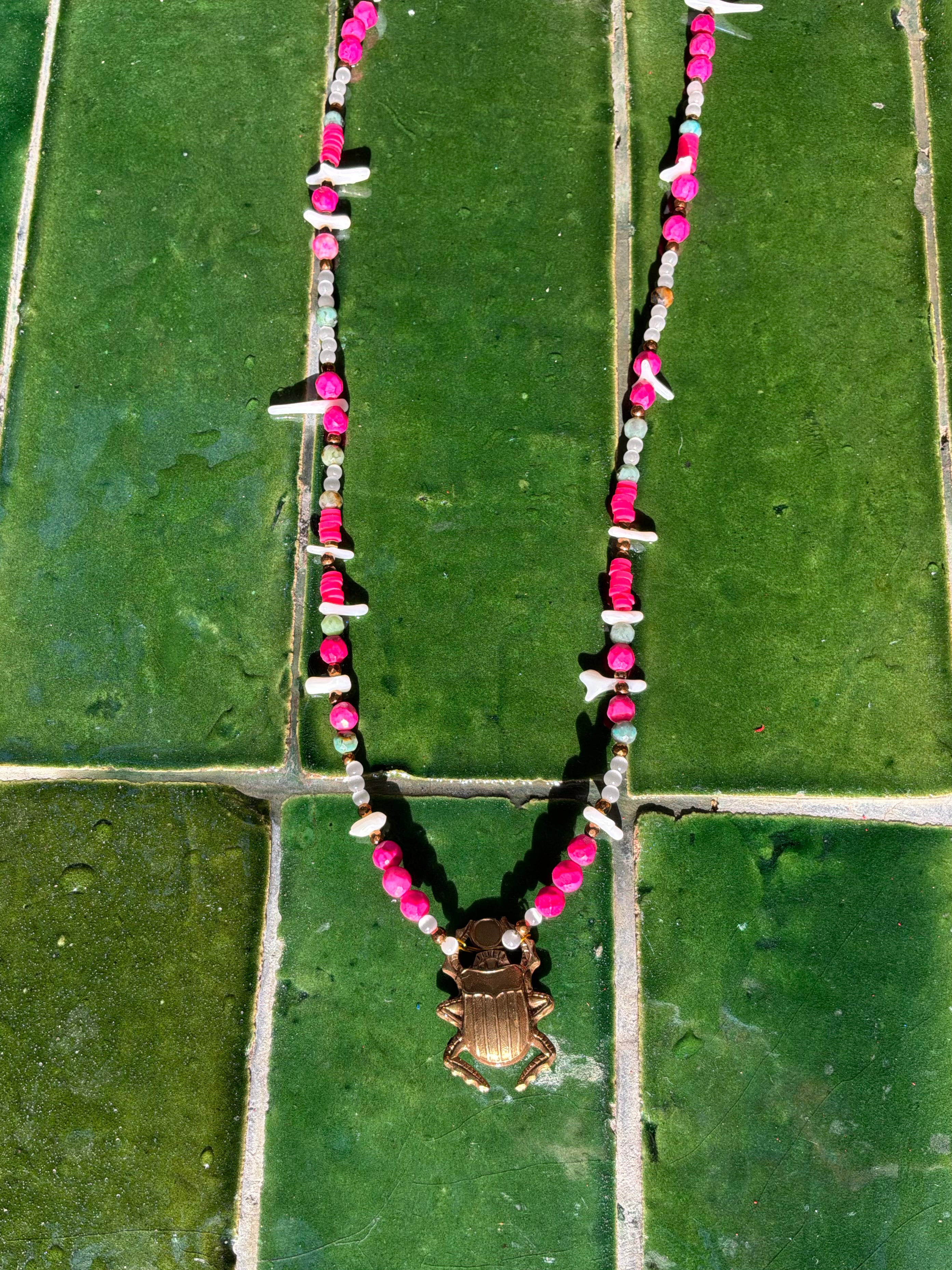 Collier en perles naturelles